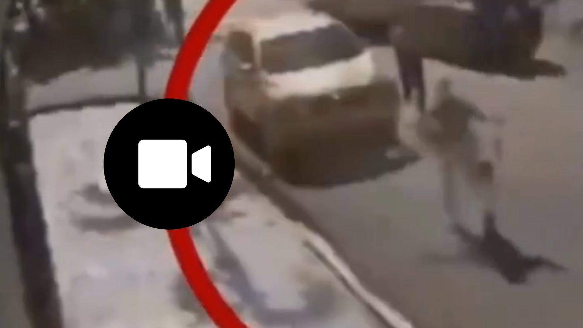Nuevo video muestra a Esmeralda Moronta huyendo de su expareja minutos antes del feminicidio en Alma Rosa