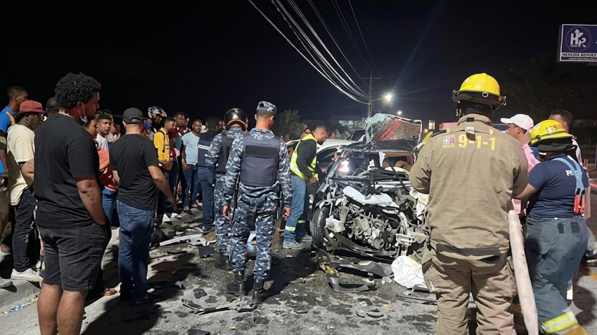 Fuerte accidente frontal en Carretera Domingo Maíz deja tres heridos de gravedad