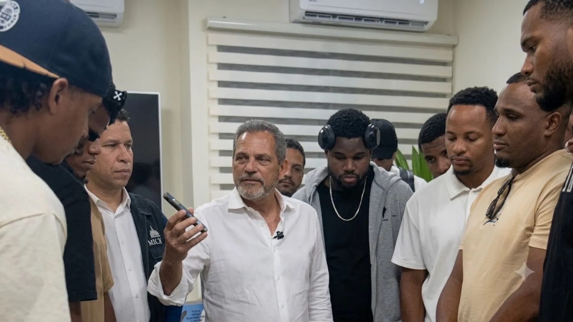 Gobierno dominicano rescata a peloteros varados en Venezuela tras sismos